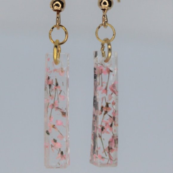 Queen Anne's Lace Pink Pressed Flower Earrings - Picture 3 of 7